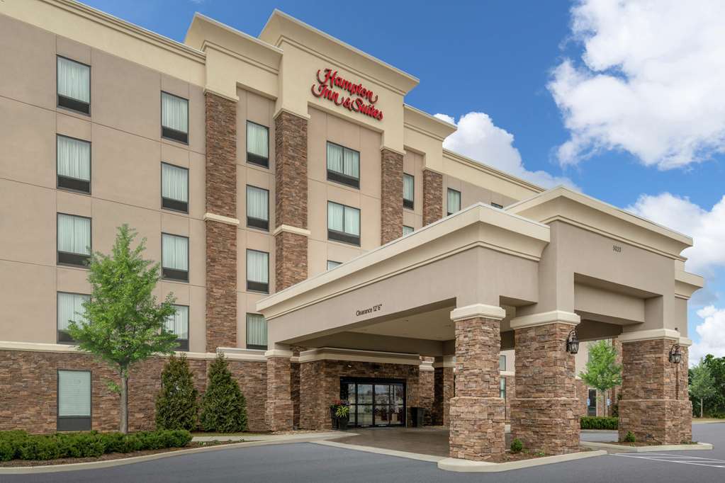 Hampton Inn And Suites Roanoke Airport/Valley View Mall Exterior photo